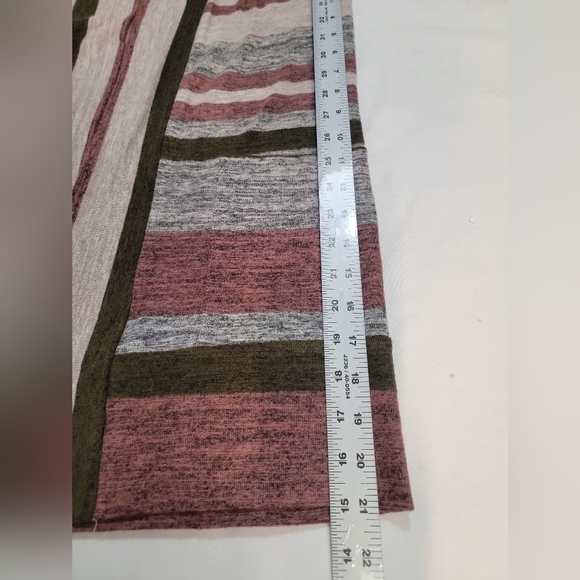 BOBEAU EXCLUSIVELY FOR STITCH FIX Size Medium Petite Long Sleeve Cardigan - Picture 14 of 14